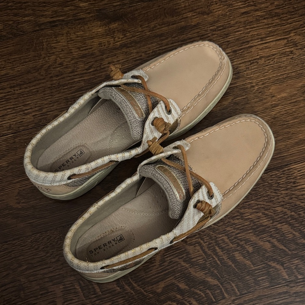 Sperry Beige Leather Boat Shoes with Tan Laces